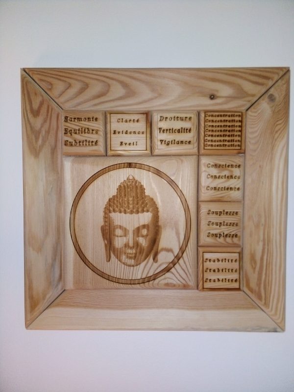 visage bouddha gravure sur bois